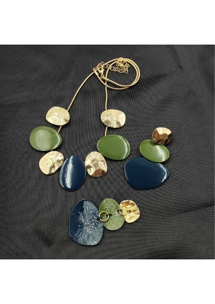 Kontrastlı Geometrik Takı Seti, Retro Altın-Mavi-Yeşil Derin Mavili A Tılı Kolye ve Küpe (Yurt Dışından) modelleri