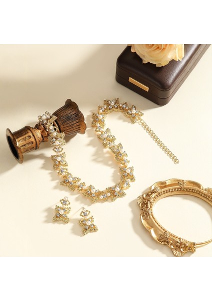 Avrupa-Amerika Yapay Elmaslı Inceli Damatlık Kolyesi, 2 Parçalı Takı Seti, Moda Tam Elmas Küpeler, A Tılı Lüks Stil (Yurt Dışından) fırsatları