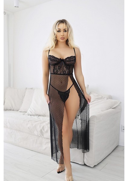 - Siyah Dantel Işlemeli Yırtmaçlı Fantezi Şık Tül Gecelik