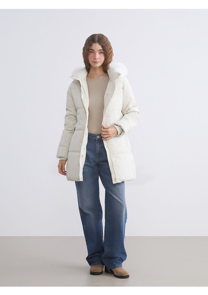 Yeni Sezon Kürk Kapüşonlu Kadın Şişme Mont fiyatları