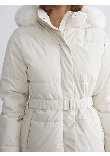 Yeni Sezon Kürk Kapüşonlu Kadın Şişme Mont modelleri