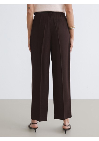 Yeni Sezon Beli Kemerli Loose Fit Kadın Pileli Pantolon fırsatları