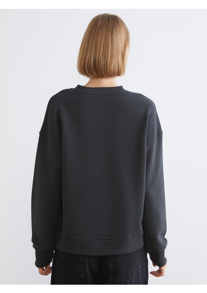 Yeni Sezon Bisiklet Yaka Taşlı Oversize Kadın Sweatshirt fırsatları