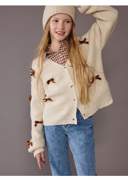 Yeni Sezon V Yaka Fiyonk Detaylı Kız Çocuk Triko Hırka fiyatları