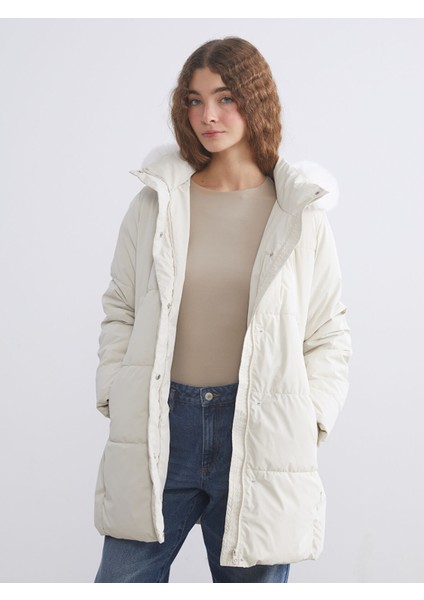 Yeni Sezon Kürk Kapüşonlu Kadın Şişme Mont