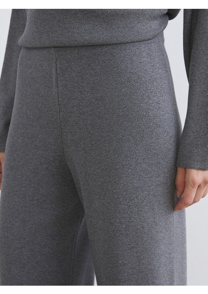 Yeni Sezon Beli Lastikli Geniş Paça Kadın Triko Pantolon modelleri