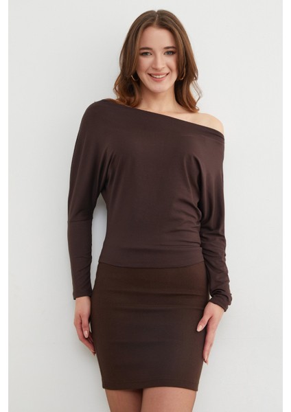 Basic Kayık Yaka Yarasa Kol Bluz fiyatları