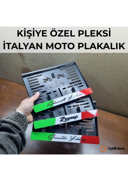 Kişiye Özel Italya Tasarım Pleksi Motosiklet Plaka Altlığı 15X25 cm Dilediğinizi Yazdırın El Yapımı Motor Plakalık – Isim Yazılı Özel Tasarım Dayanıklı Pleksi Çerçeve – Cybill Store