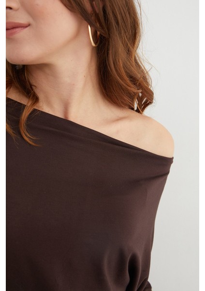 Basic Kayık Yaka Yarasa Kol Bluz indirimleri