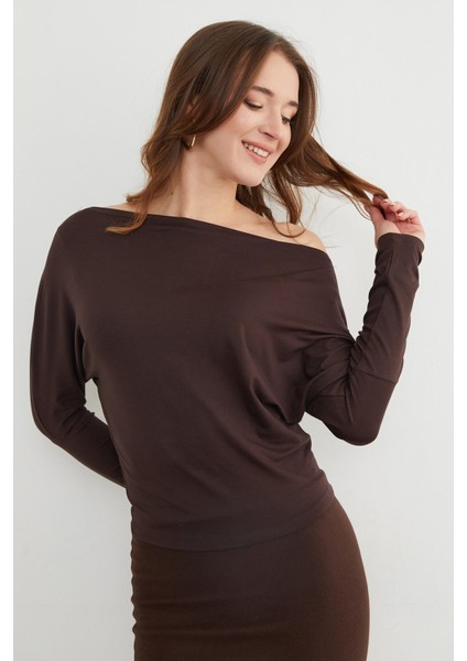 Basic Kayık Yaka Yarasa Kol Bluz
