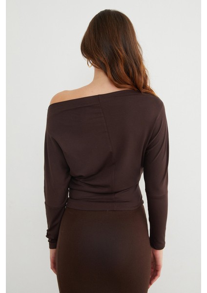 Basic Kayık Yaka Yarasa Kol Bluz