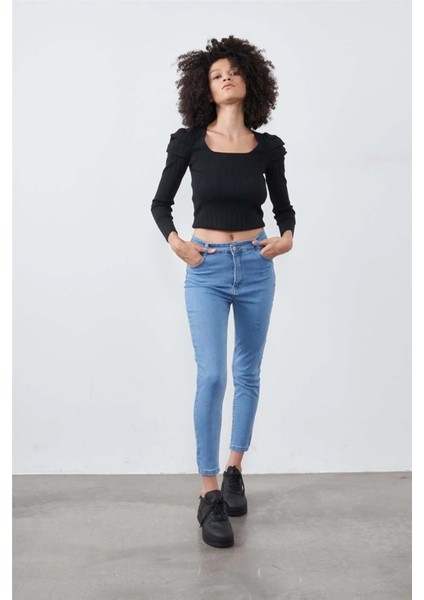 Dar Paça Yüksek Bel Kadın Jean Slim Fit Kot Pantolon – Esnek Denim, Şık Siluet, Günlük ve Ofis Kullanımı Için Mavi - Siyah Renk