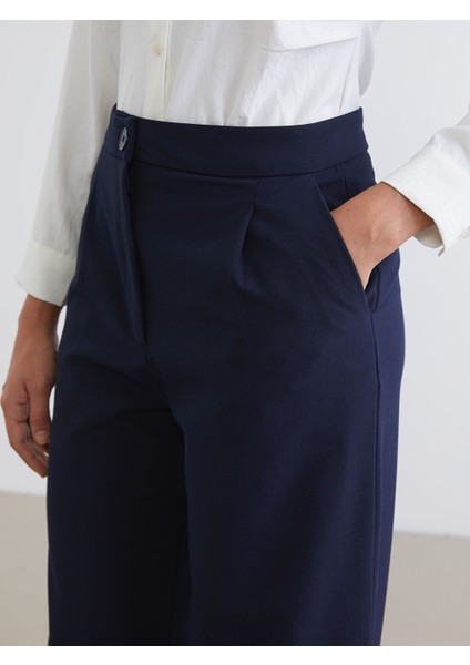 Yeni Sezon Loose Fit Geniş Paça Kadın Pileli Pantolon modelleri