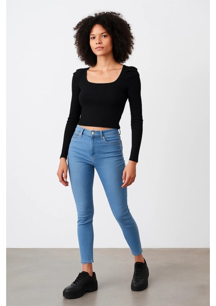 Dar Paça Yüksek Bel Kadın Jean Slim Fit Kot Pantolon – Esnek Denim, Şık Siluet, Günlük ve Ofis Kullanımı Için Mavi - Siyah Renk fırsatları