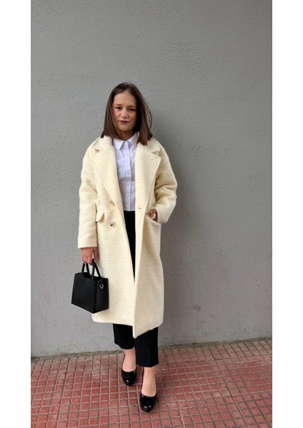 Kruvaze Düğmeli Cep Detaylı Kaşe Kaban