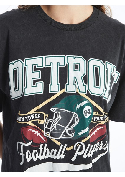 Yeni Sezon Bisiklet Yaka Baskılı Kısa Kollu Oversize Kadın Tişört modelleri