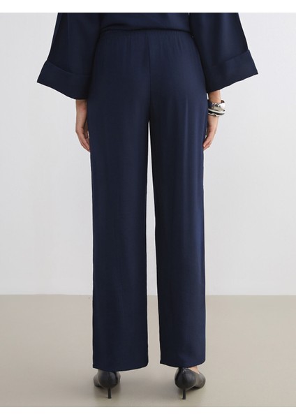 Yeni Sezon Beli Lastikli Geniş Paça Kadın Pantolon fırsatları