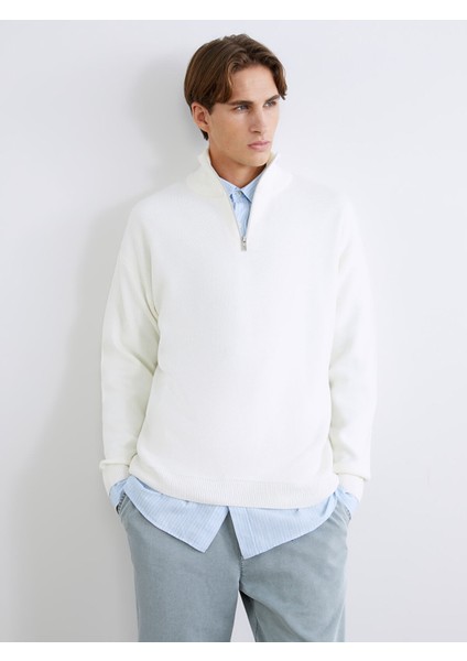 Yeni Sezon Dik Yaka Uzun Kollu Erkek Triko Kazak
