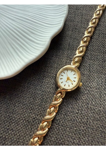 Retro Minimal Metal Kordon Vintage Kadın Kol Saati Yuvarlak fırsatları