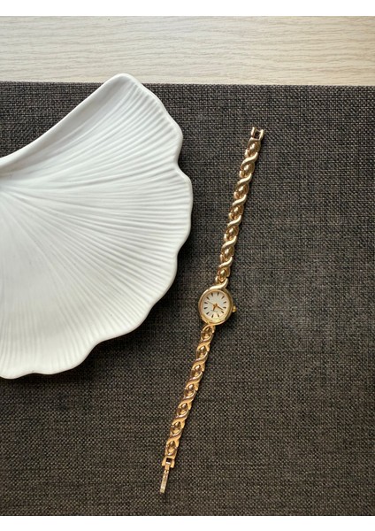 Retro Minimal Metal Kordon Vintage Kadın Kol Saati Yuvarlak