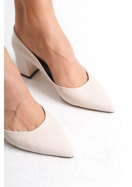 Kadın Bej Rugan Stiletto Kalın Topuklu Z3T5KACLY012 – Şık ve Rahat Günlük & Gece Kullanımı modelleri