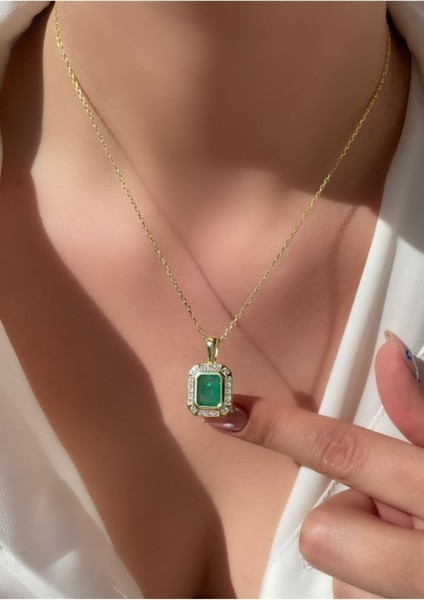 Altın Kaplama Dikdörtgen Model Zümüt Renk Taşlı Kolye 925 Ayar Gümüş