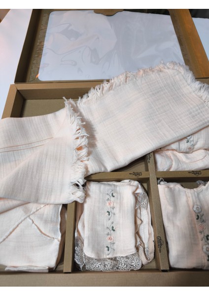 Kız-Erkek Yeni Doğan Hastane Çıkışı % 100 Organik Pamuk Kutulu 10'lu Full Takım Müslin Somon