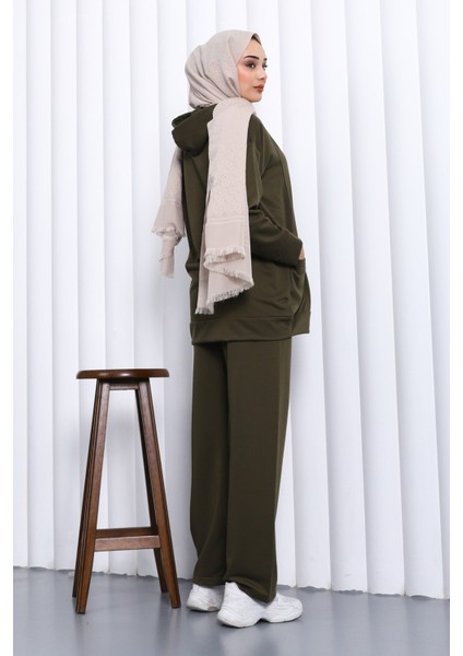 Koyu Haki Önü Etiketli İki İplik Tesettür Takım fırsatları