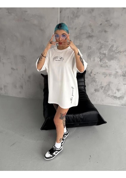 Unisex Baskılı Oversize T-Shirt - Beyaz fiyatları