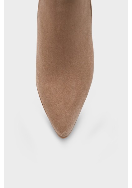 Fannie Kadın Bot modelleri