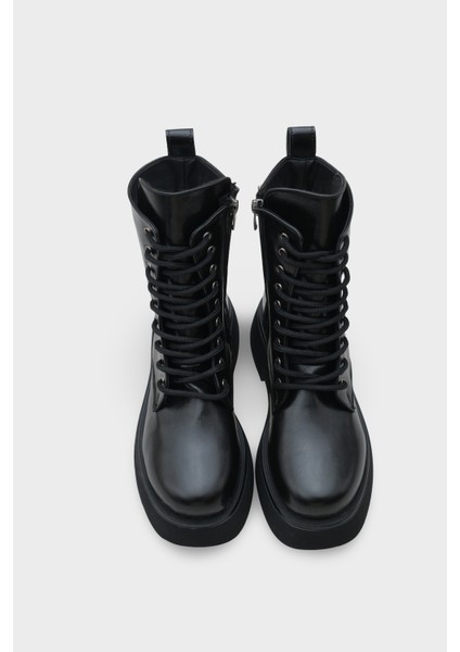 Melessa Yuvarlak Burunlu Yandan Fermuarlı Trak Tabanlı Kadın Bot