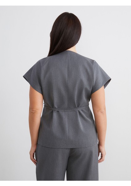 Yeni Sezon Büyük Beden Kruvaze Yaka Kuşaklı Bluz fırsatları