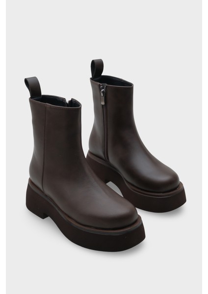 Darla Yuvarlak Burunlu Yandan Fermuarlı Trak Tabanlı Kadın Bot