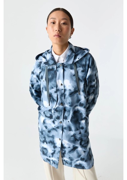 Desenli Kapüşonlu Yağmurluk fırsatları