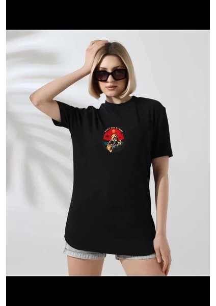 Unisex Kadın Bisiklet Yaka Baskılı T-Shirt - Siyah