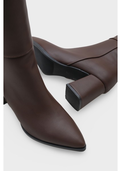 Betti Kadın Bot indirimleri