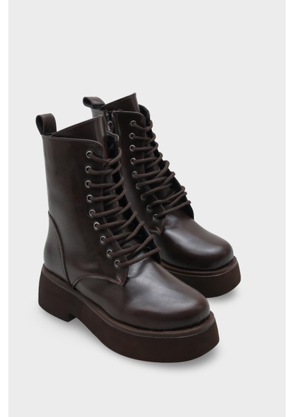 Melessa Yuvarlak Burunlu Yandan Fermuarlı Trak Tabanlı Kadın Bot