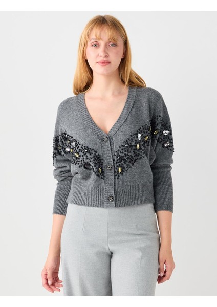 Gri Uzun Kollu Taş Işlemeli Düğmeli Triko Hırka