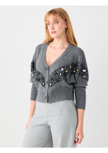 Gri Uzun Kollu Taş Işlemeli Düğmeli Triko Hırka modelleri