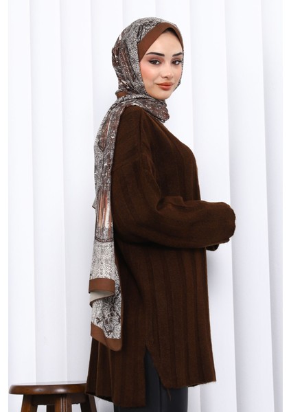 Kahverengi Yan Yırtmaçlı Fitilli Triko Tunik fırsatları