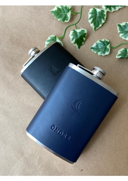 (Isim Yazıyoruz) El Dikişi Deri Kaplamalı Çelik Viski Kanyak Içki Matarası ve Huni - 9oz 266ML