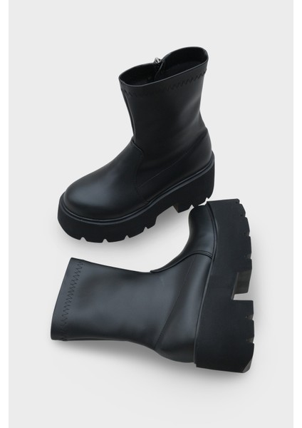 Stacy Dolgu Tabanlı Kadın Bot indirimleri