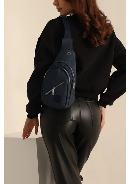 Lacivert Bol Gözlü Çapraz Çanta