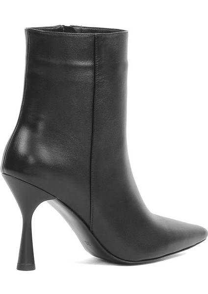 Kadın Siyah Fermuarlı İnce Topuklu Deri Bot