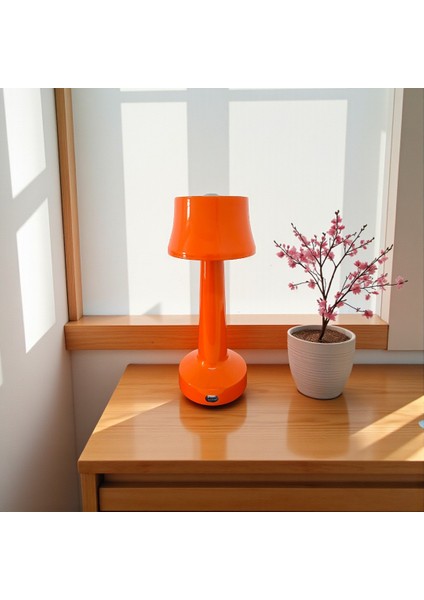 Dokunmatik Metal Masa Lambası fırsatları