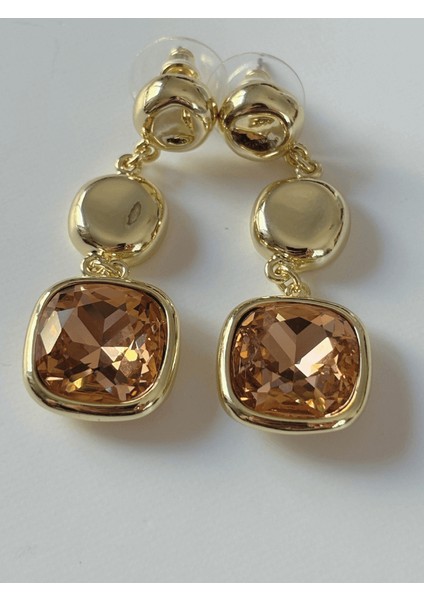 Açık Pembe Tonlarında Kare Şekilli Sallantılı Gold Küpe