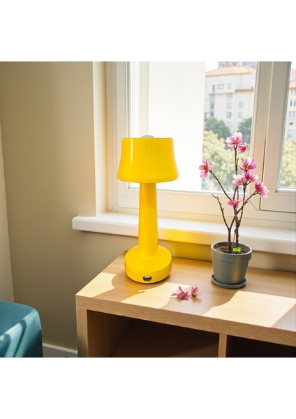 Dokunmatik Metal Masa Lambası fırsatları