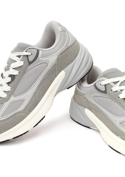 Kadın Gri Bağcıklı Kalın Tabanlı Sneaker 25AFD494014
