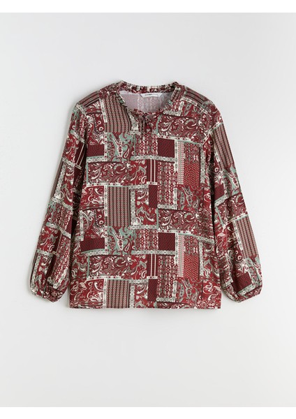 Yeni Sezon Bağlamalı Yaka Desenli Bluz indirimleri