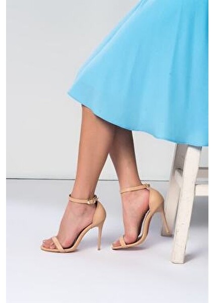 Kadın Topuklu Ayakkabı Suni Deri Malzeme ile 10 cm Neolit Taban Konforu modelleri